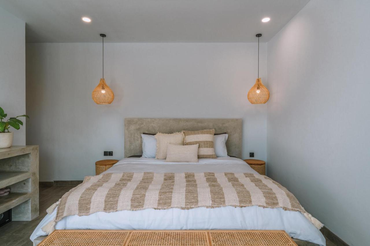 Villa Seseh Breeze - Cozy & Romantic 1Br Villa Next To Seseh Beach チャングー エクステリア 写真