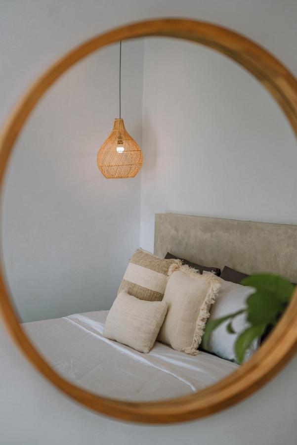 Villa Seseh Breeze - Cozy & Romantic 1Br Villa Next To Seseh Beach チャングー エクステリア 写真